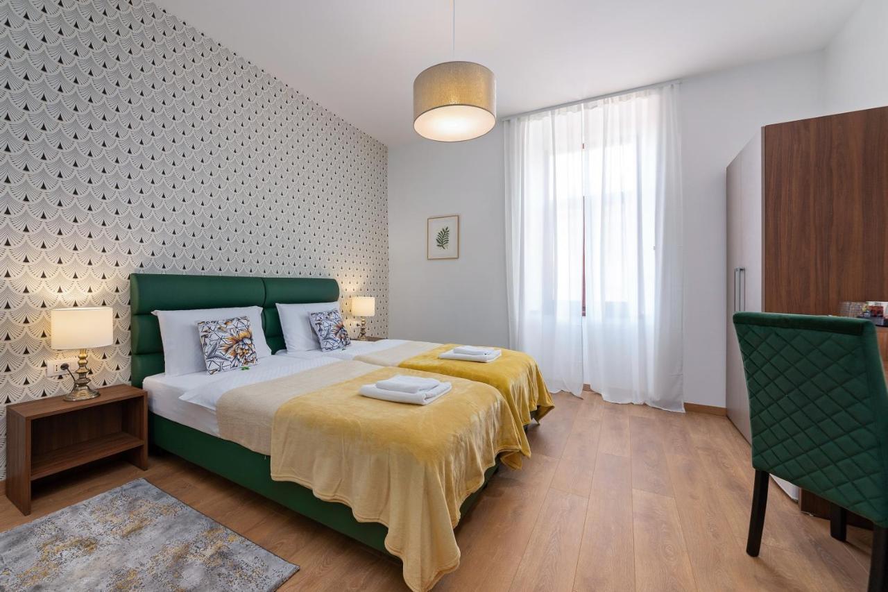 Aurora Rooms B&B Pula Buitenkant foto