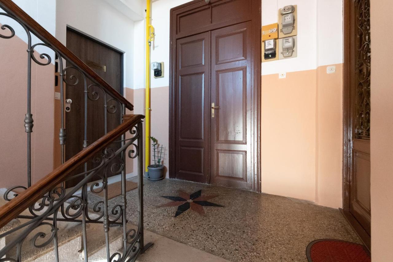 Aurora Rooms B&B Pula Buitenkant foto